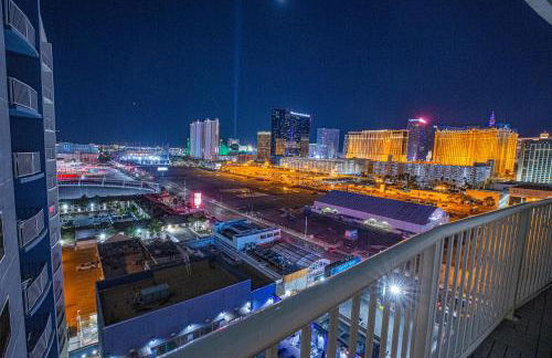 2100 SqFt Penthouse Suite W/ Strip Views! POOL GYM - Foto 43