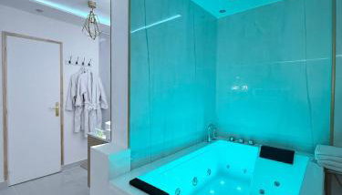 Private suite with jacuzzi sauna and garden - Foto 3