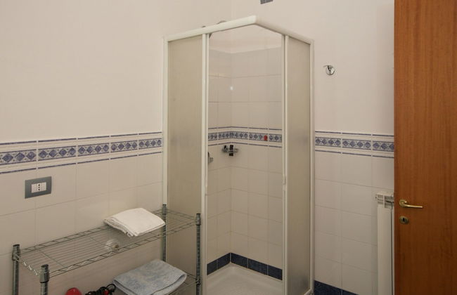 Villa with Salt Water & Heated Pool & Hot Tub near sea - Foto 29