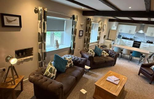 4-Bed Cottage at Famous Tuckers Grave Inn Sleeps 8 - Photo 59