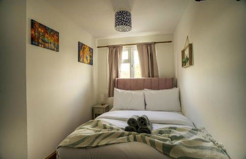 Stylish 3-Bed Home with Garden, Pet Friendly - Foto 14