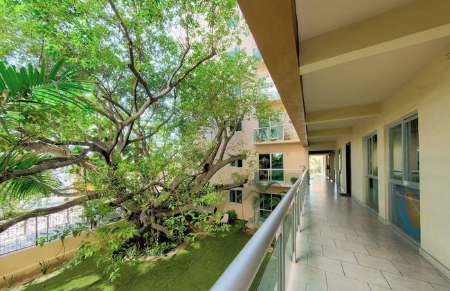 Beautiful Condo With Pool and Close to the Beach - Foto 15