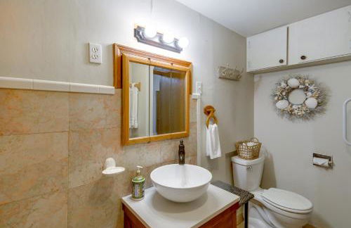 Steps to Beach Scenic Escape in Port Orchard! - Foto 23