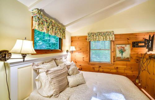 Pine Cottage Duplex with Deck Walk to State Park! - Foto 17