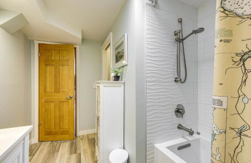 Bayfront Home with Private Beach in Poulsbo! - Foto 24