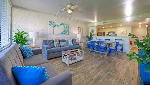 Beach Boardwalk Access Pool + Remodeled Interior Tropical Haven by Avantstay - Foto 4, Interior