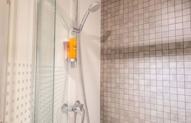 Cozy 1BR City Centre Near Meir Shopping by Oneluxstay - Photo 31