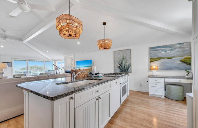 Henderson Haus - Is a Fabulous 3BR Townhome in Destin - Foto 51