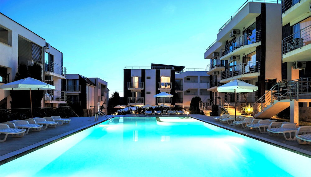 New Line Village Apartments, up to 4 Guests - Foto 1, Profilbild