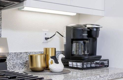 Near Coachella and Stagecoach Palm Springs , PGA resort Villa ,Golf, community pool, gym - Photo 12