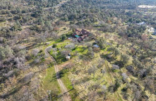 Yosemite Gateway Sleeps 18 - Coarsegold Villa near Bass Lake - Foto 9