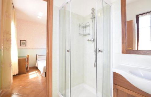 Nice Apartment In Villaurbana With Wifi - Foto 24