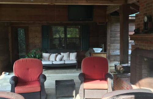 Oxford Chalet Getaway with Lake/Beach Access - Foto 34