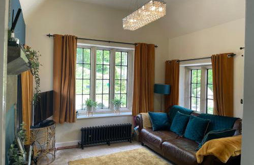 The Lodge - Photo 12