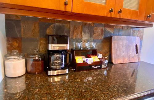 Easy PATH&Bus access- NYC| designer home + Deck. - Photo 29