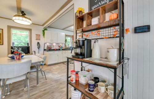 Lakefront Michigan Abode with Deck and Fire Pit! - Foto 6