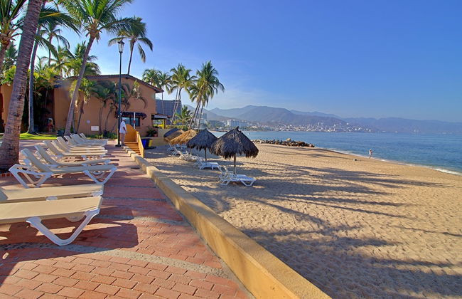 Villa Facing the Beach in a Large Terrace 7 Pools, Tennis Courts, 247 Security - Foto 15