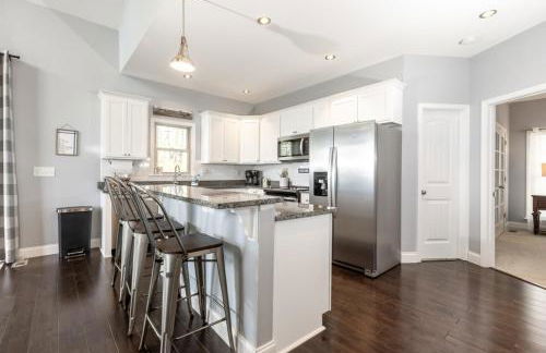 Mountain Top Escape w Hot Tub, Fireplace and Views - Foto 39