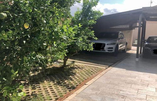 Cómodo chalet en la playa con gran patio exterior cerca del MET Y Campo de Golf - Photo 22