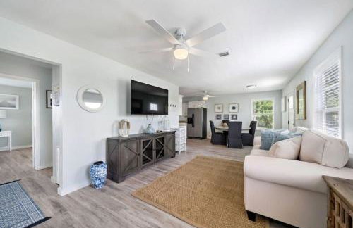 Cozy and charming getaway with deck, close to beach - Foto 4