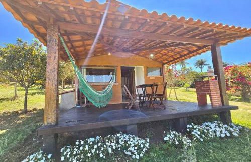 Chalés Vila Carrancas - Ao lado do centro com piscina, cozinha completa e muita tranquilidade - Foto 126