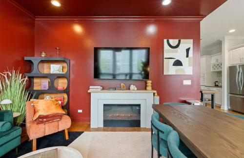 1 Free Parking Gym Balcony Sleeps 10 - Photo 6