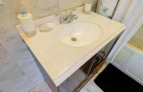 Spacious Two Bedroom Apartment - Foto 22