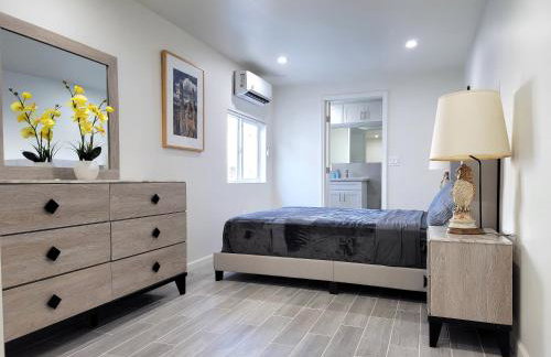Modern 2BR Guest Suite w En-Suite Bathrooms 10 min to Rodeo Drive Near Kaiser and Cedars hospitals - Foto 45