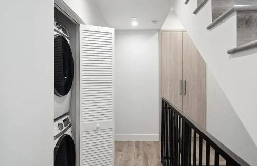 Modern 5-bedroom House FREE parking - Foto 22