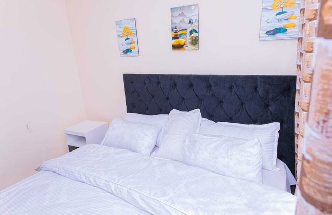 Lux Suites Cavendish Transit Apartments - Photo 6