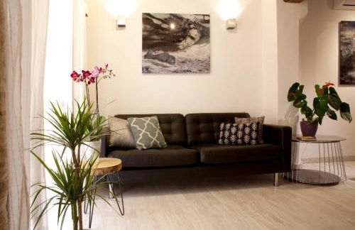 Authentic Charming Apartment/Wifi/Air Conditioning - Photo 3