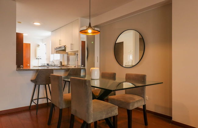 w Elegant 2BR w Fantastic View in Miraflores - Photo 3