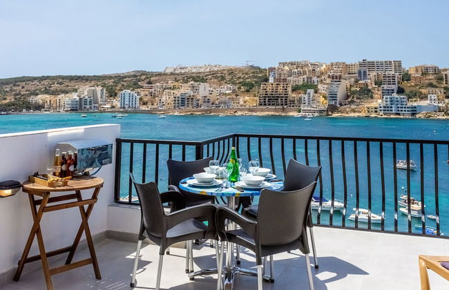 Harbour Lights Seafront Penthouse by Getaways Malta - Foto 10