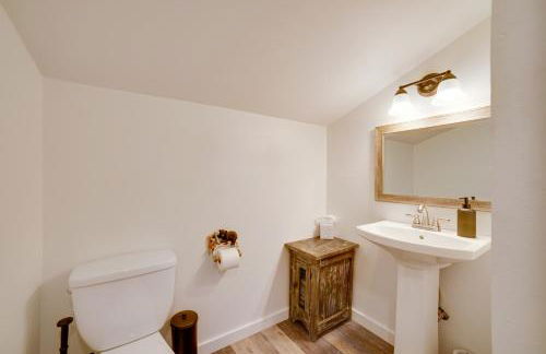 Walk to Kenai River Forested Fishermans Cabin! - Foto 24