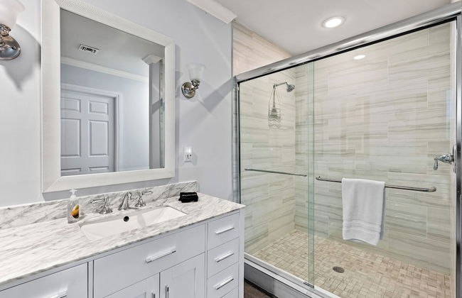 Bologna - Luxury 2-BR Condo with Lake & Golf Views at Green Links, Lely Resort. Access to Pool, Hot Tub, Tennis Courts, and Golf Courses. Near Naples Beaches & Downtown - Foto 28