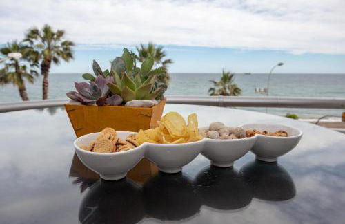 Villa Venecia, Apartamento de Lujo en 1º línea de playa + parking - Photo 11