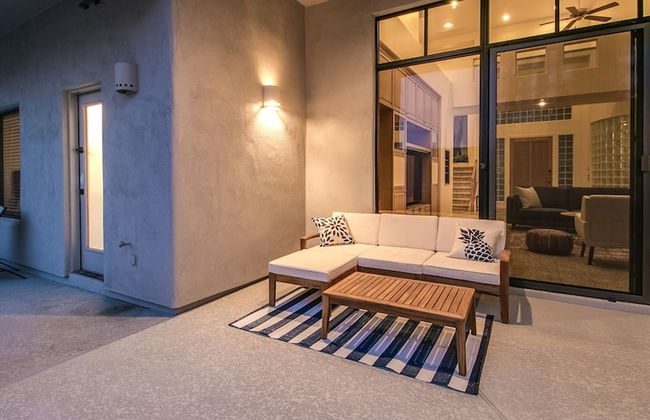 Casa Buenaluxurious Retreat w/2 Masters & Views! - Photo 35