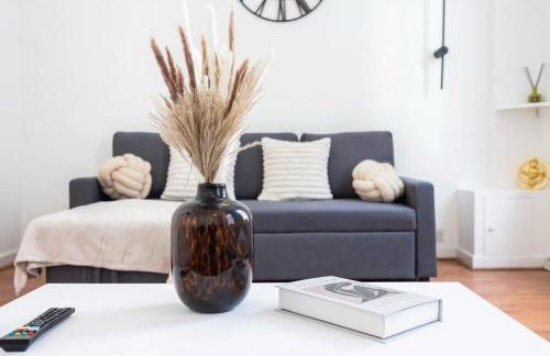 Spacious 1BR Steps from London Bridge & The Shard - Photo 8