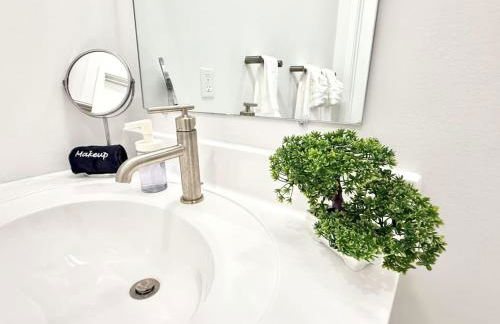 1BR Apt King Bed FREE Parking Gym - RoofTop 609 - Foto 13