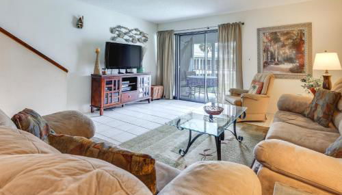 Riverfront Weleka Condo with Dock and Pool Access - Foto 2