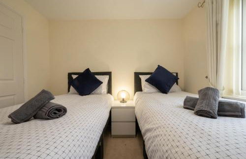 Luxury 2-bedroom 2-bathroom city centre apartment - Foto 27