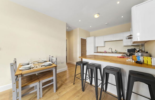 Luxury 2 Bedroom Apartments with Parking - Foto 40