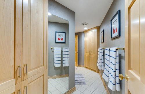 Luxe Long Lake Estate! Courts, Pool and Game Room - Foto 34