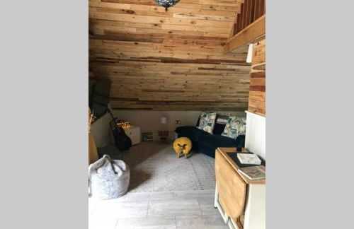 The Shed . A cosy, peaceful, 96% recycled, chalet. - Foto 19