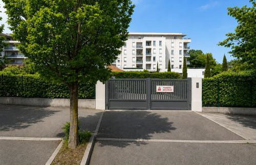 Moderne et Cosy T2 - Parking & Clim & Piscine & Balcon - LYON 25 min - Foto 26