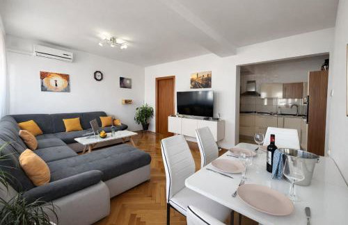 Diocles Place - Photo 35