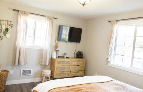 Waddle on Inn- Hot Tub, Pet Friendly, Fully Fenced, 5 Blocks to Beach! - Foto 21