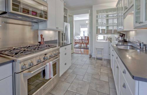 East Wing of Captain's Mansion - Luxury, Waterfront, Town, & Beaches - 5 stars - Foto 12