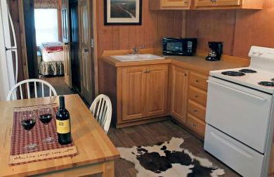 Secluded Cabin Perfect for a Romantic Getaway in Austin County, Texas - Foto 3