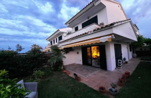 Cosy house with garden infront of the sea - Foto 21